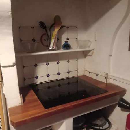 2 Pieces 9 Eme * Paris